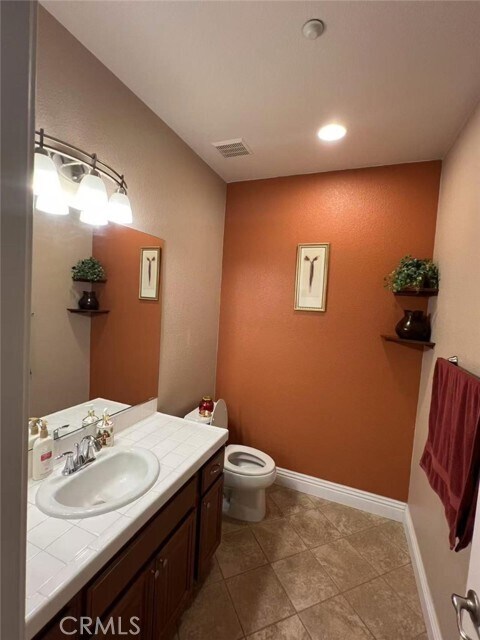 Building Photo - 5336 Toledo Way