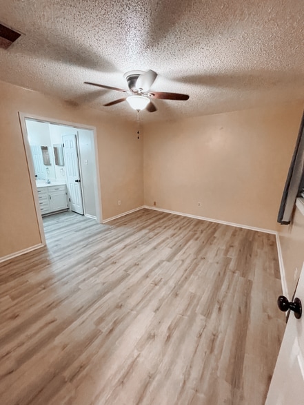 Building Photo - 4412 52nd St