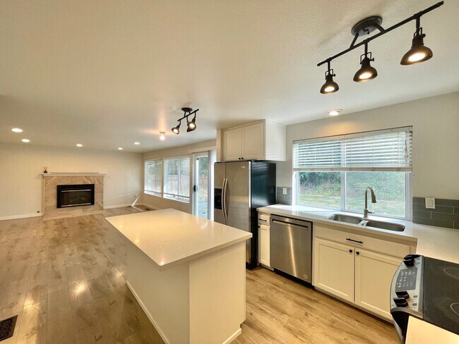 Building Photo - Great Home for rent