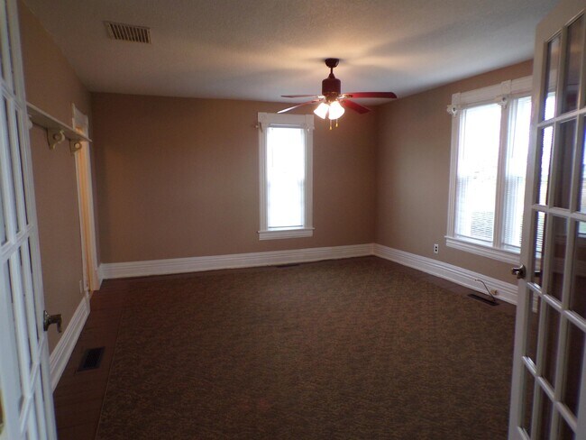 Building Photo - 13620 Tripp Rd