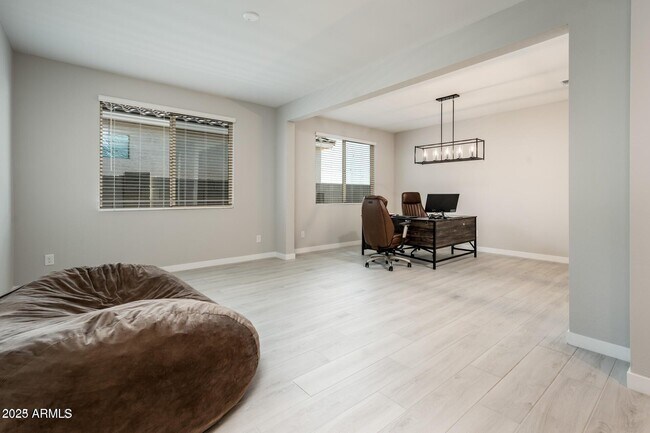 Building Photo - 5127 N 183rd Dr