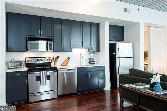 Building Photo - 620 Glen Iris Dr NE