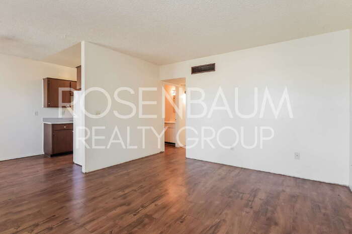 Building Photo - 1518 E Hedrick Dr