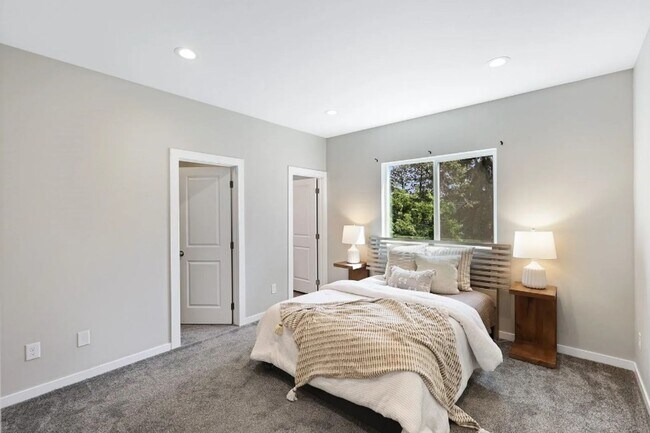 Building Photo - Modern Updates Meet Classic Charm in This 3-Bedroom Home Near Perry District