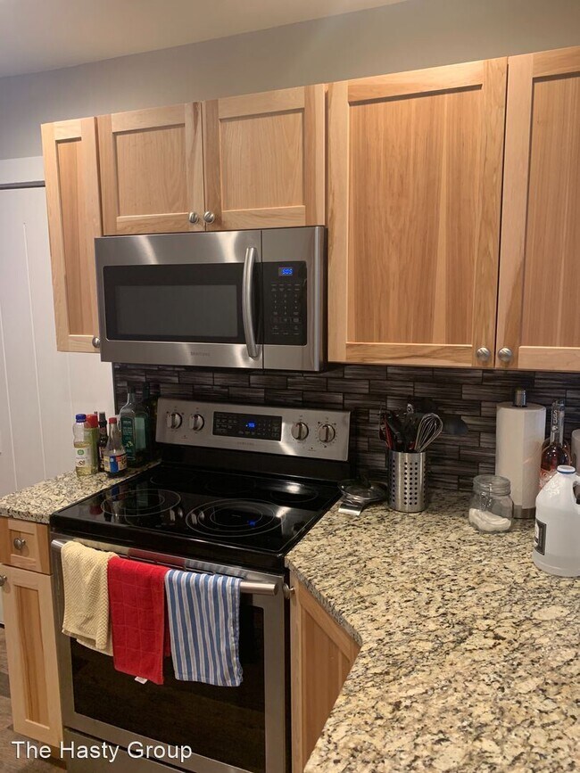 Building Photo - 2 br, 1 bath House - 4236 Holly, Unit A