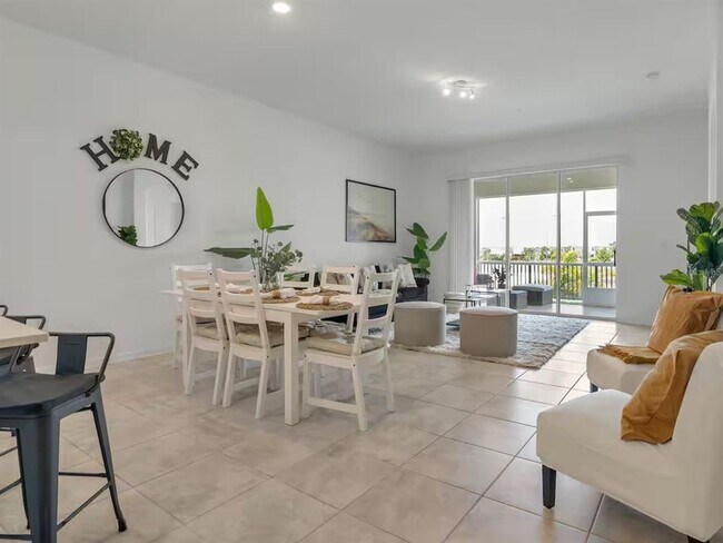 Building Photo - 1043 Splash Shot Pl