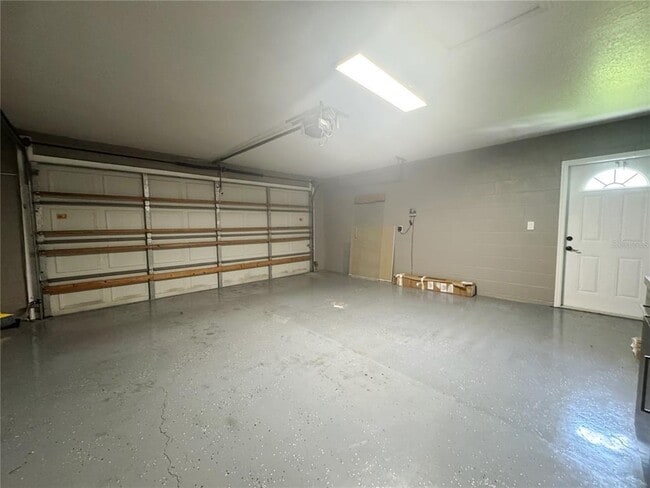 Building Photo - 824 Palm Cove Dr