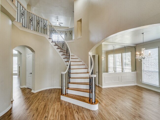 Building Photo - 4612 Old Pond Dr