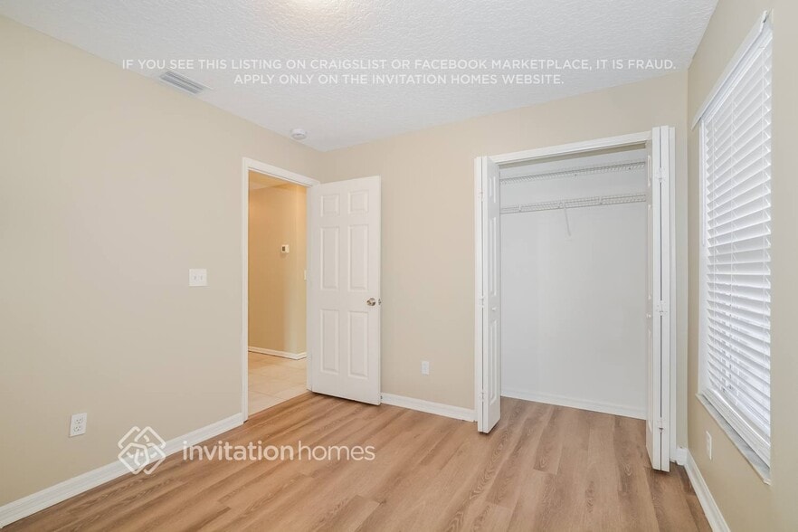 Building Photo - 459 Lancer Oak Dr