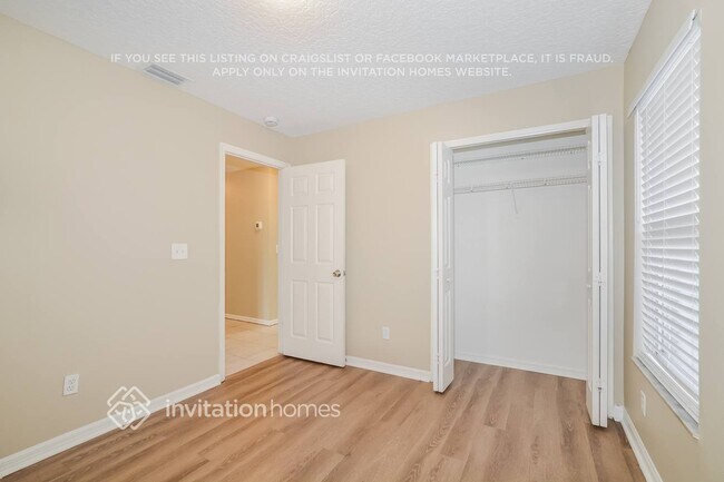 Building Photo - 459 Lancer Oak Dr