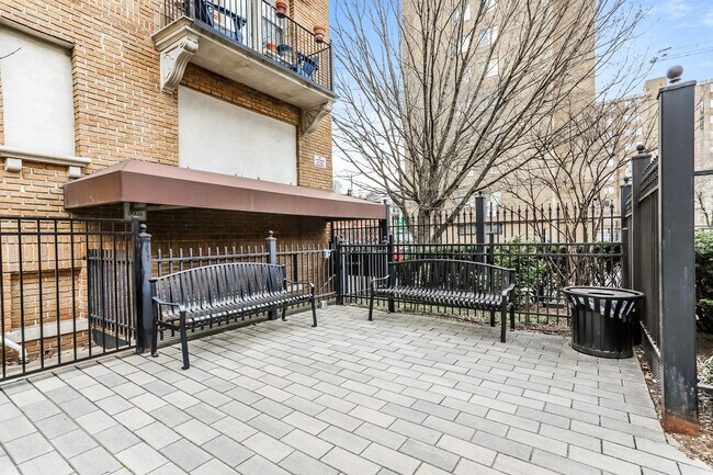 Building Photo - 1401 Columbia Rd NW