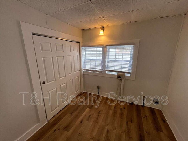 Building Photo - 2114 Webb St