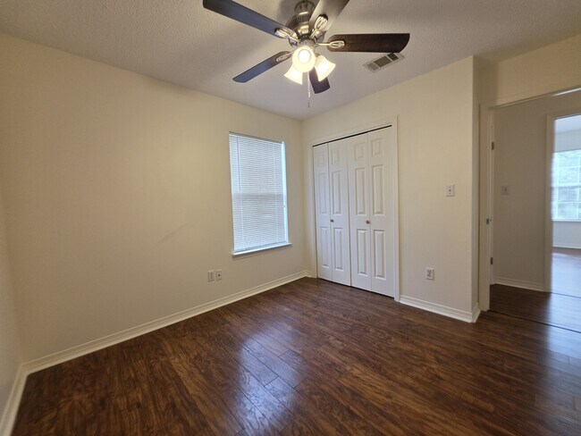 Building Photo - 2289 Estate Cir