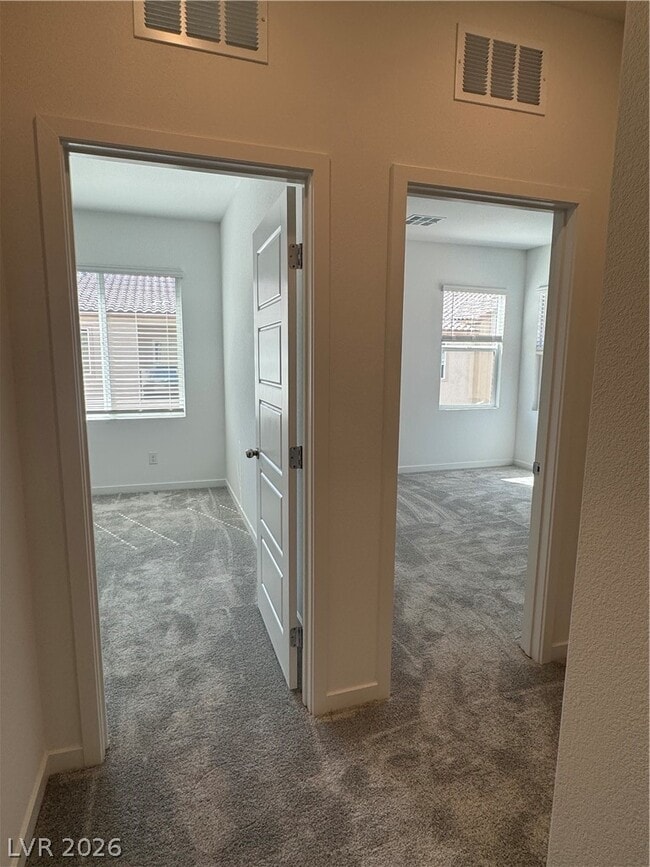 Building Photo - 2552 Venetia Pointe St