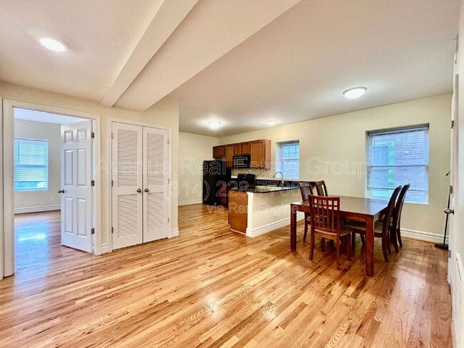 Building Photo - 716 Westgate Ave