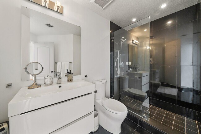 Building Photo - 11011 Legacy Dr