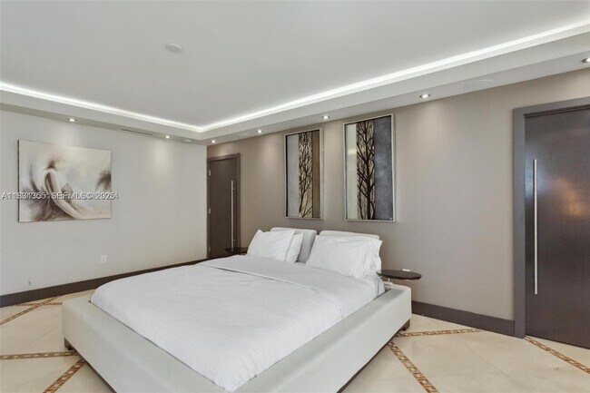 Building Photo - 1800 S Ocean Dr