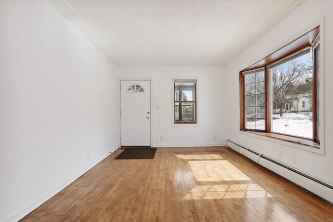 Building Photo - 1119 Matilda St
