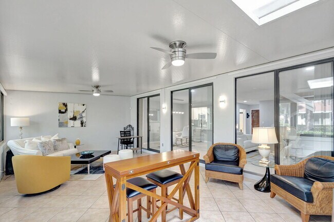 Building Photo - 807 Windermere Way