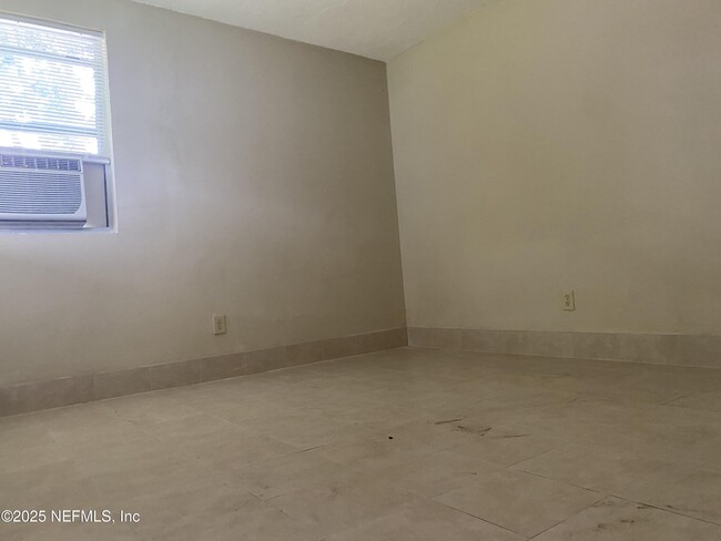 Building Photo - 3139 Cecelia St