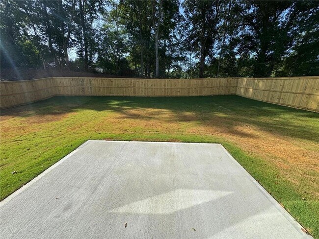 Building Photo - 396 Red Dragon Dr
