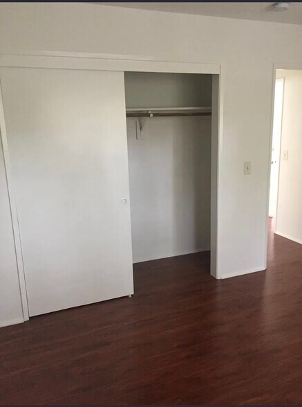 Building Photo - 14551 Vose St