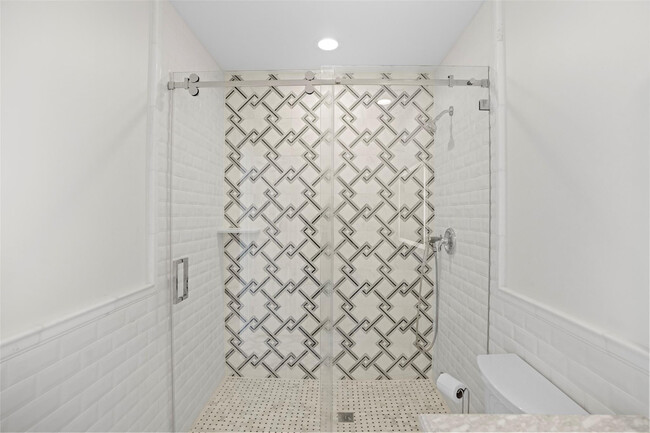 Building Photo - 2116 SE 18th St