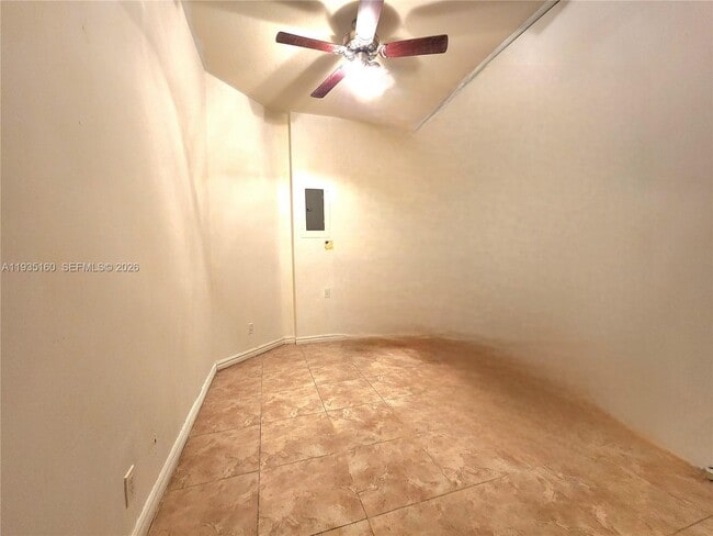 Building Photo - 21028 NE 34th Ct