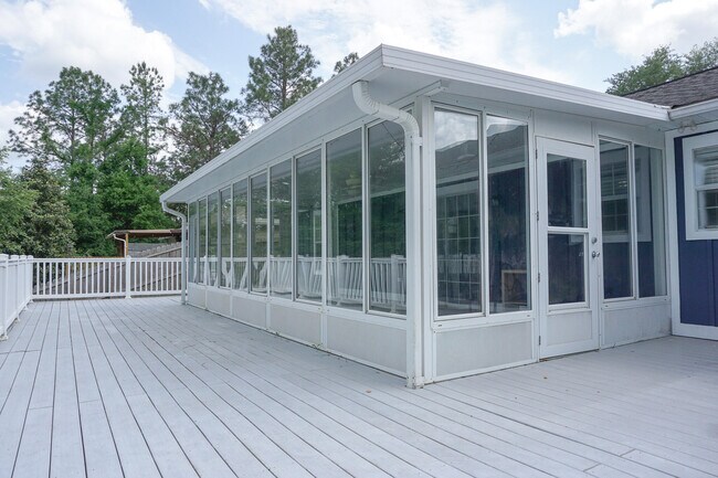 Building Photo - 233 Grand Prix Dr