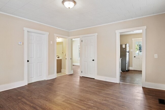 Building Photo - Coming Soon - Charming 3 Bedroom, 1 Bath S...