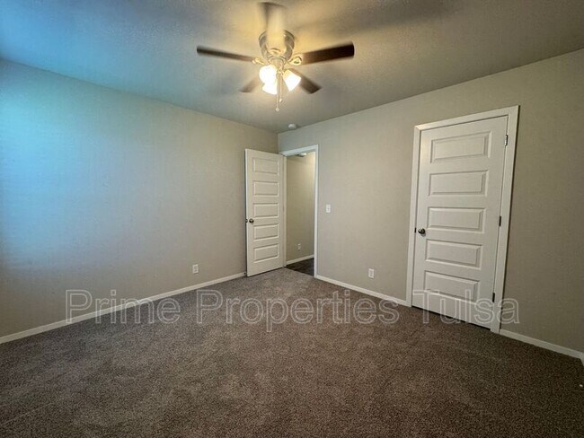 Building Photo - 2920 S 13th St