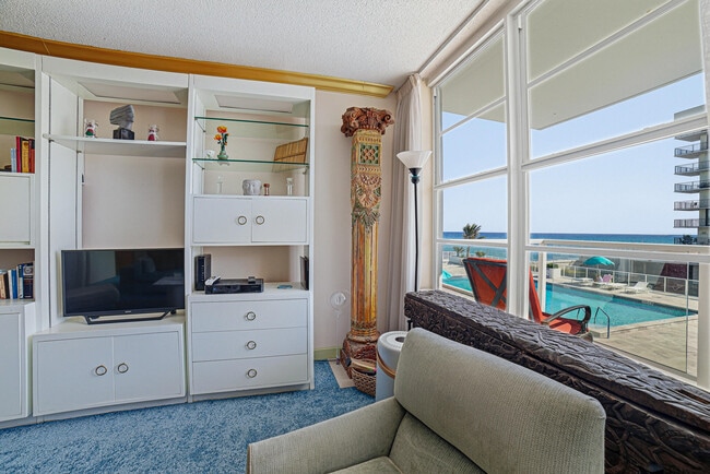 Building Photo - 3450 S Ocean Blvd