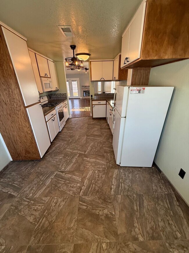Building Photo - 4212 Cyclone Dr