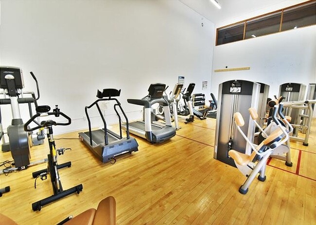 Building Photo - Long Term Rental- Lagoon Townhomes 737D