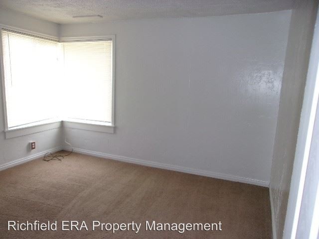 Building Photo - 2 br, 1 bath House - 440 S 200 W