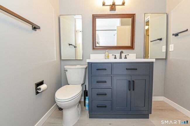 Building Photo - 28 Mill Hill Rd