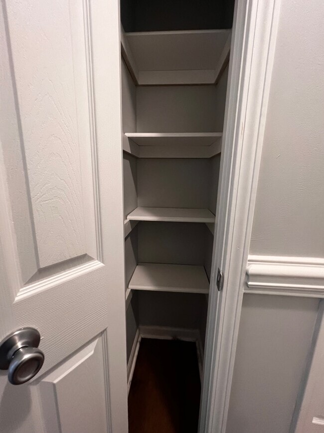 Building Photo - 92 Jackson Ave NE