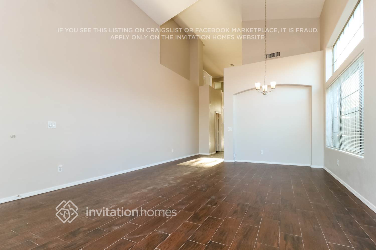 Building Photo - 2125 S 114th Ln
