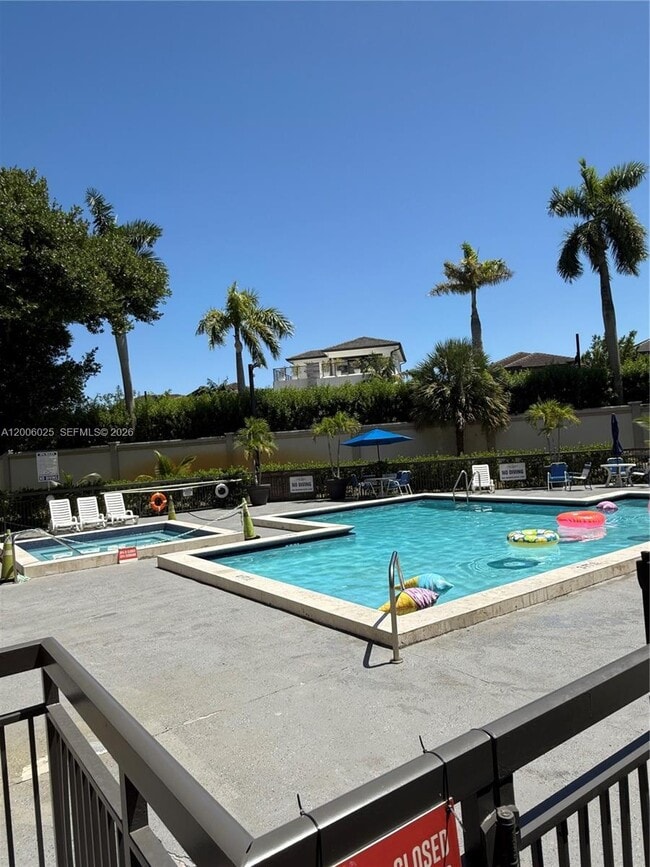 Building Photo - 8290 Lake Dr