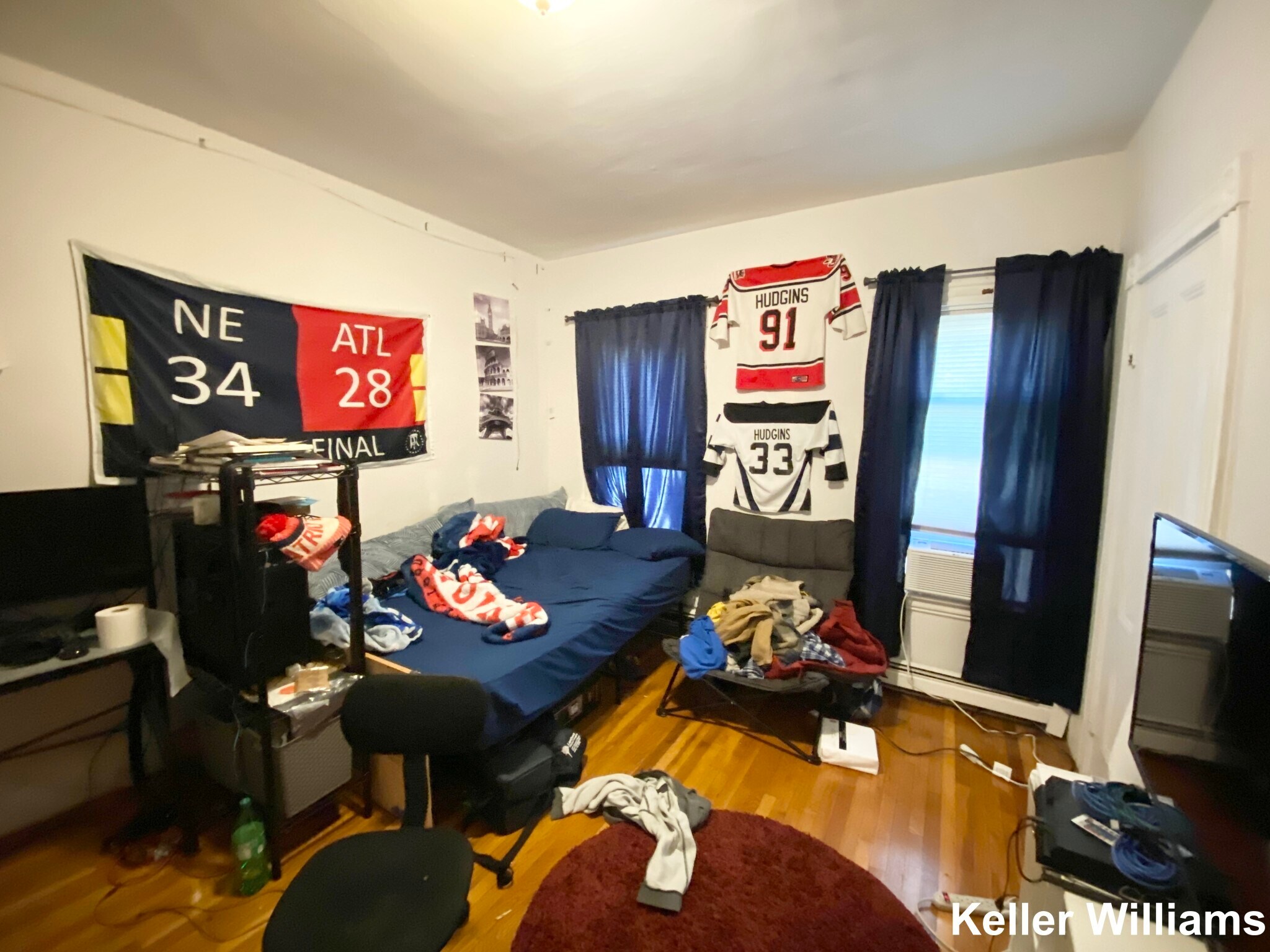 Building Photo - 61 Hillside St