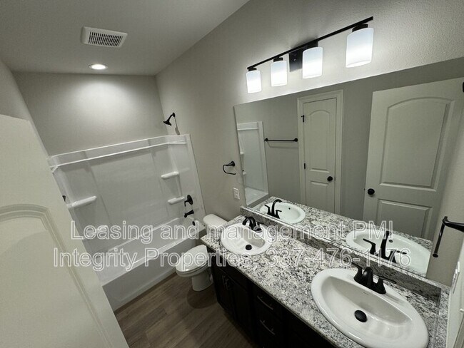 Building Photo - 112 Segovia Wy