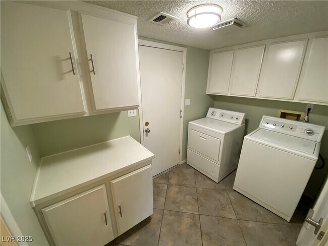 Building Photo - 6209 O'Bannon Dr