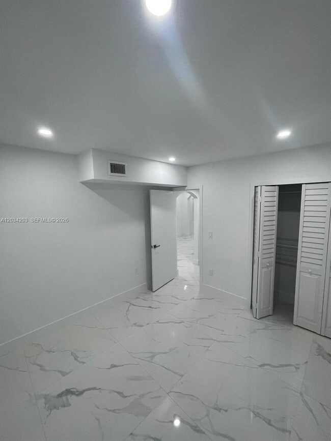 Building Photo - 2103 SW 60th Ave