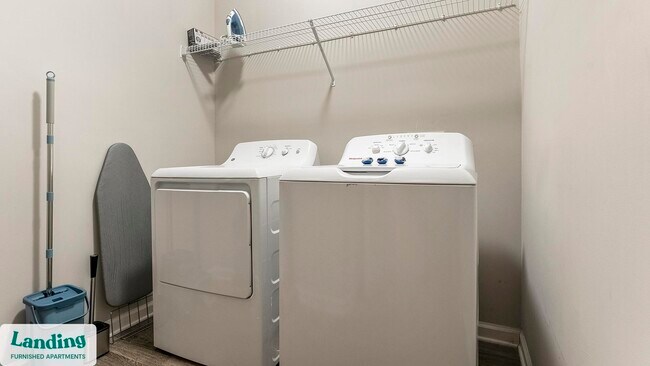 Building Photo - 915 Brentmoor Dr