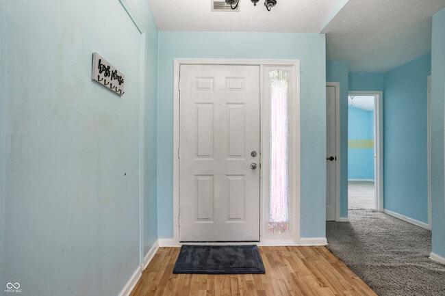 Building Photo - 9653 Aberdeen Ct