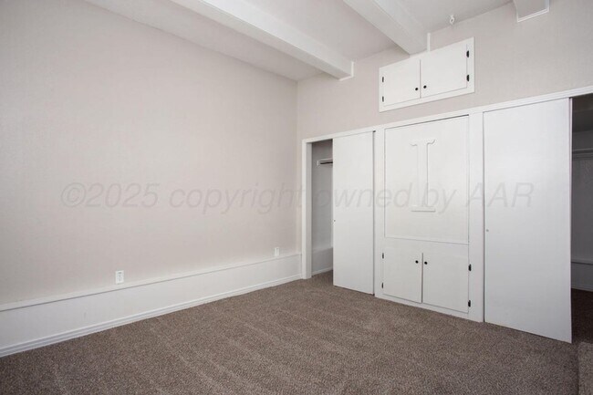 Building Photo - Cute Avondale Home