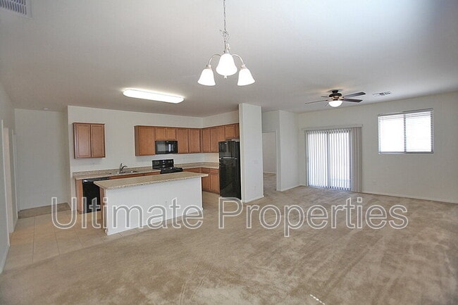 Building Photo - 11538 W Redfield Rd