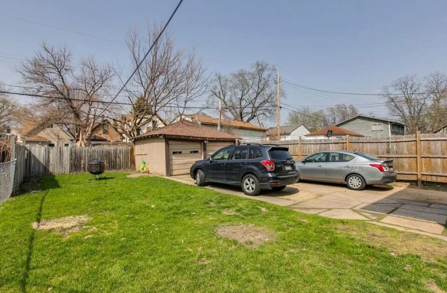 Building Photo - 363 Case Ave
