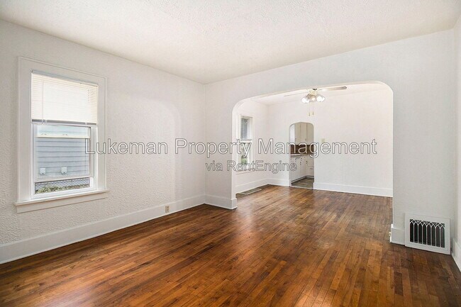 Building Photo - 539 Gayle Ave