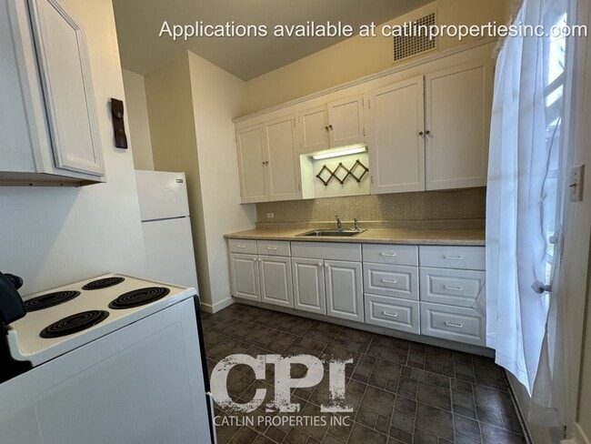 Building Photo - 59 Main St